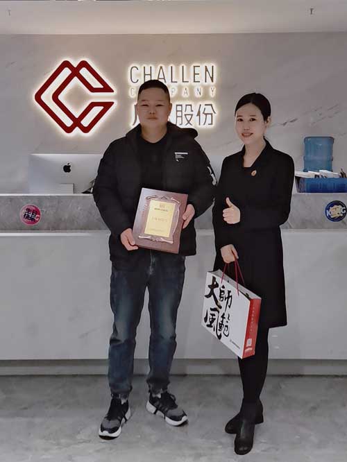 江蘇常州的張先生簽約加盟帽牌貨冒菜