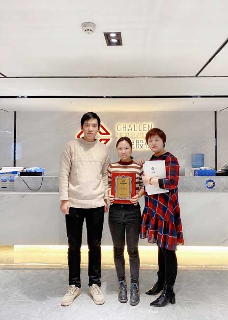 安康的陳先生夫妻選擇加盟帽牌貨冒菜