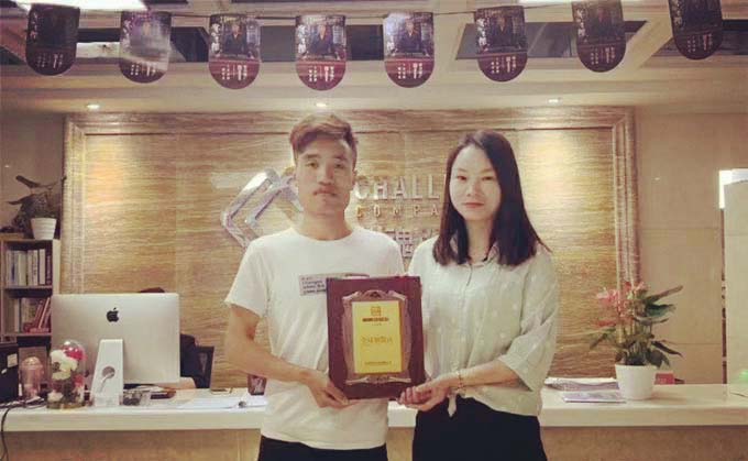 恭喜來自昆明的李女士簽約帽牌貨冒菜加盟品牌 恭喜來自昆明的李女士簽約帽牌貨冒菜加盟品牌