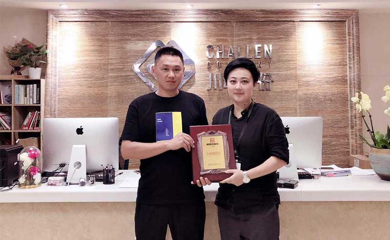 恭喜張先生簽約帽牌貨冒菜加盟店