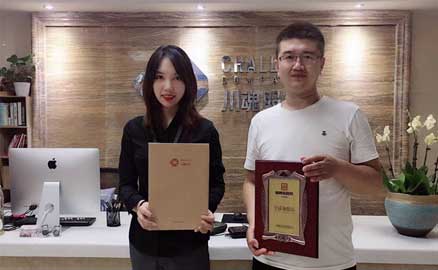 經營麻辣燙的王先生加盟帽牌貨冒菜