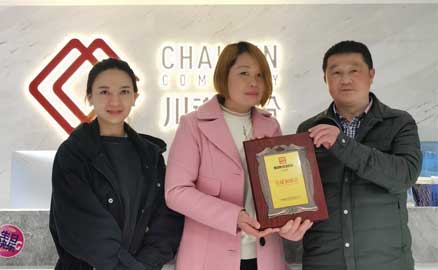 侯女士準備回四川開家冒菜加盟店