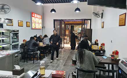 開(kāi)家冒菜加盟店四大方面要注意