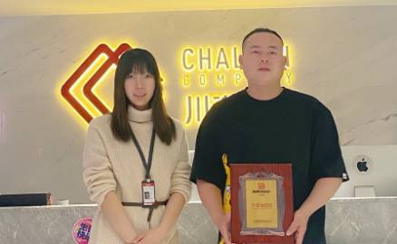 張先生想開(kāi)一家帽牌貨冒菜加盟店