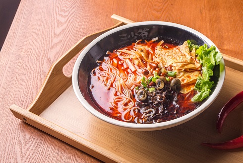 剛需創(chuàng)業(yè)者注意！10萬(wàn)開(kāi)冒菜店可行嗎？