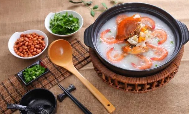 冒菜店與粥店，誰擁有更高的利潤？