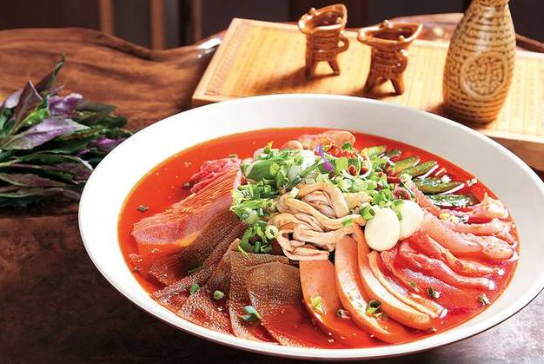 帽牌貨冒菜，香飄四溢，口感獨(dú)特