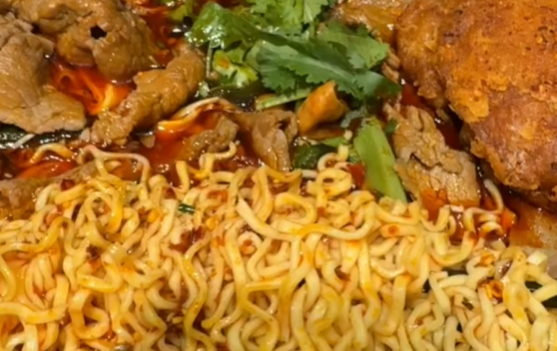 我想和朋友合伙開個冒菜店，一般是怎么加盟的呢