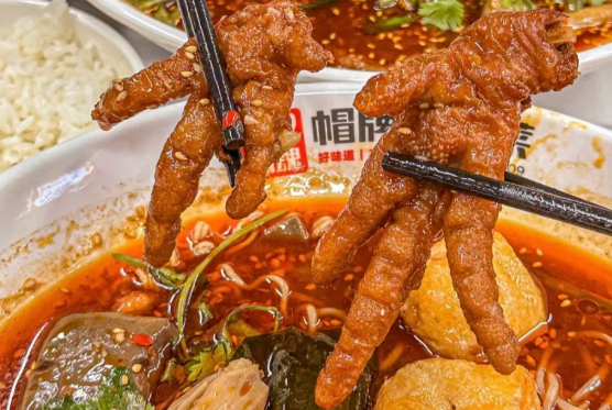 鎮(zhèn)上開一家冒菜要多少錢