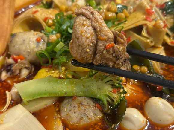 小縣城夫妻創(chuàng)業(yè)選啥？帽牌冒菜就很不錯