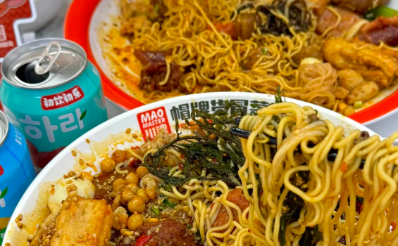 十多萬(wàn)在縣城開(kāi)帽牌貨冒菜店，夠嗎？