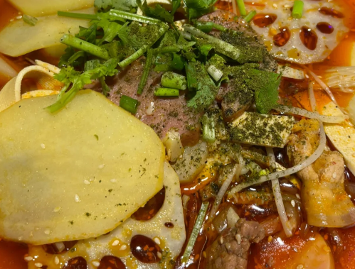 沒(méi)手藝能開(kāi)冒菜店嗎？帽牌貨教你輕松上手