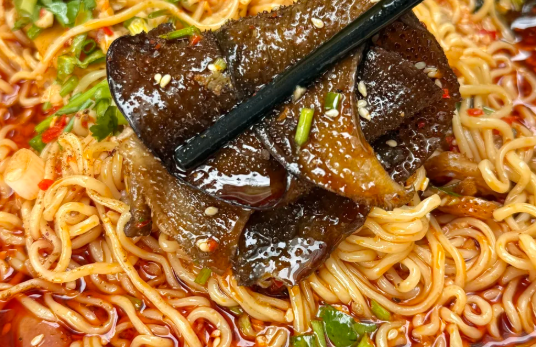 想學做冒菜開店靠譜嗎？帽牌貨這樣學準沒錯